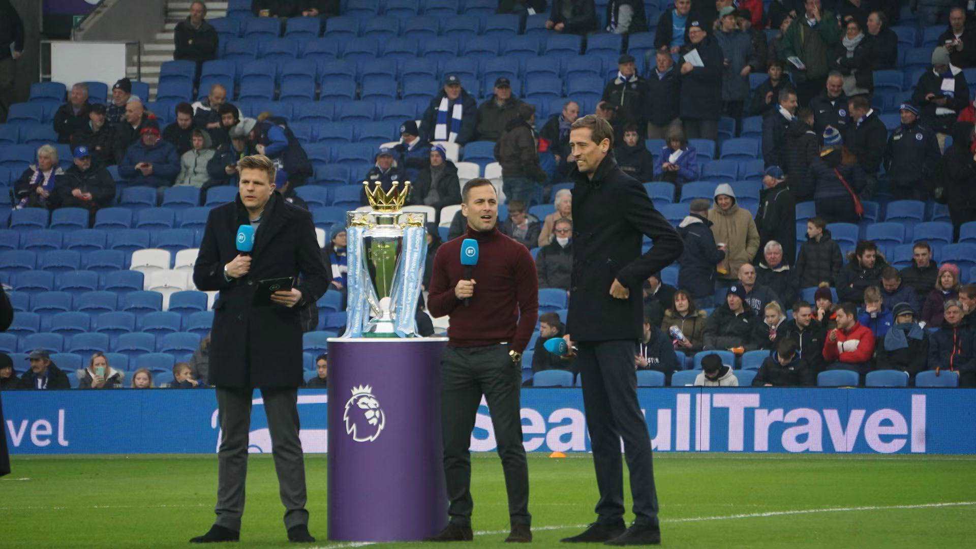 都面临巨大 都面临巨大