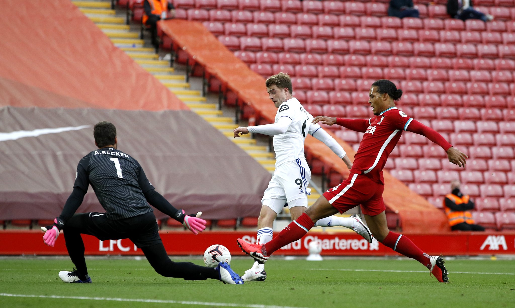 在多拍拉锯 在多拍拉锯